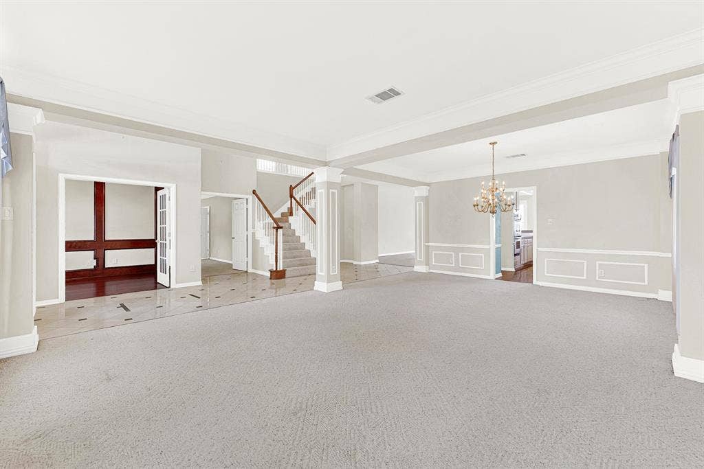 4020 MAYFLOWER Lane, Plano, TX 75024 FABULOUS REMODEL OPPURTUNITY!!! Classic wainscoting and defined support columns create a sense of structure while keeping the flow into adjacent spaces completely effortless. Imagine gathering here with family after dinner for lively games and conversation