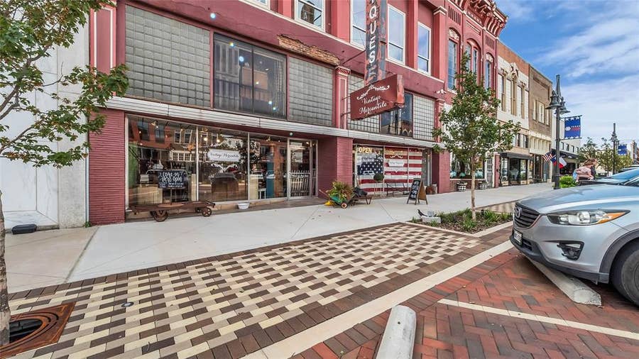 Property photo for 306 W Main Street, Denison, TX