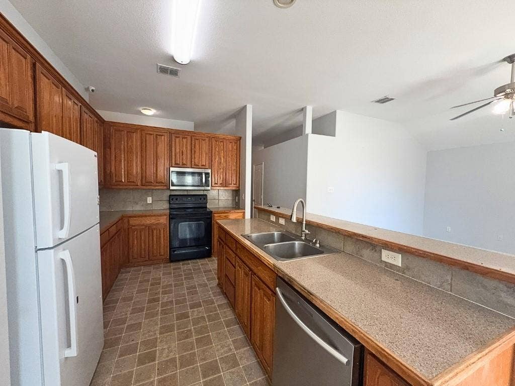 8320 Trinity Vista Trail, Fort Worth, TX 76053 8320 Trinity Vista Trail, Fort Worth, TX 76053