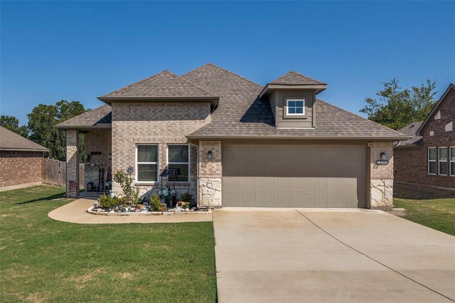 Property photo for 116 Seay Street, Quinlan, TX