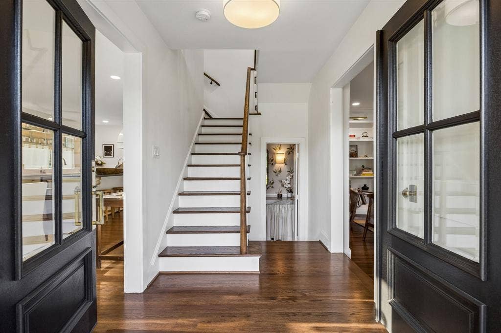 6839 Gaston Avenue, Dallas, TX 75214 6839 Gaston Avenue, Dallas, TX 75214
