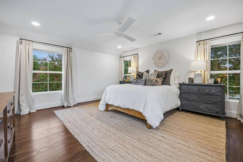 6839 Gaston Avenue, Dallas, TX 75214 6839 Gaston Avenue, Dallas, TX 75214