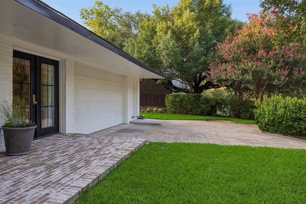 6839 Gaston Avenue, Dallas, TX 75214 6839 Gaston Avenue, Dallas, TX 75214
