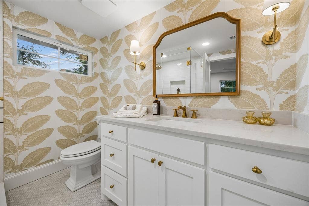 6839 Gaston Avenue, Dallas, TX 75214 6839 Gaston Avenue, Dallas, TX 75214