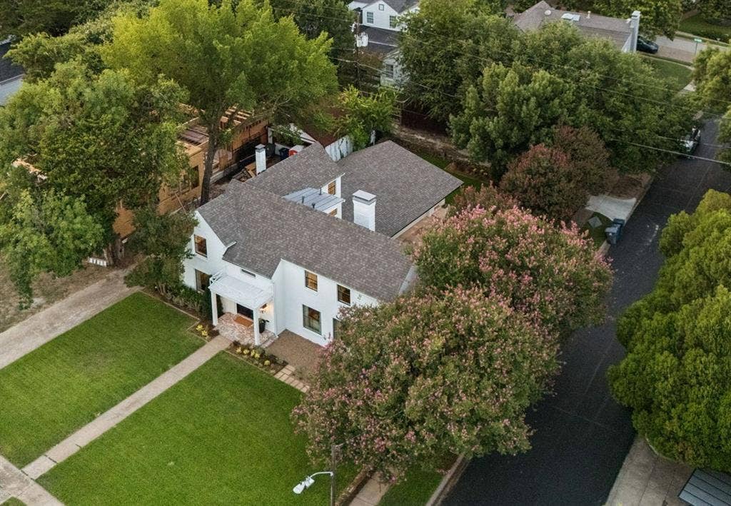 6839 Gaston Avenue, Dallas, TX 75214 6839 Gaston Avenue, Dallas, TX 75214