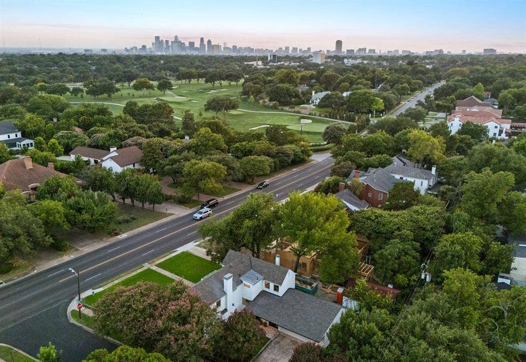 6839 Gaston Avenue, Dallas, TX 75214 6839 Gaston Avenue, Dallas, TX 75214