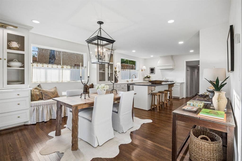 6839 Gaston Avenue, Dallas, TX 75214 6839 Gaston Avenue, Dallas, TX 75214