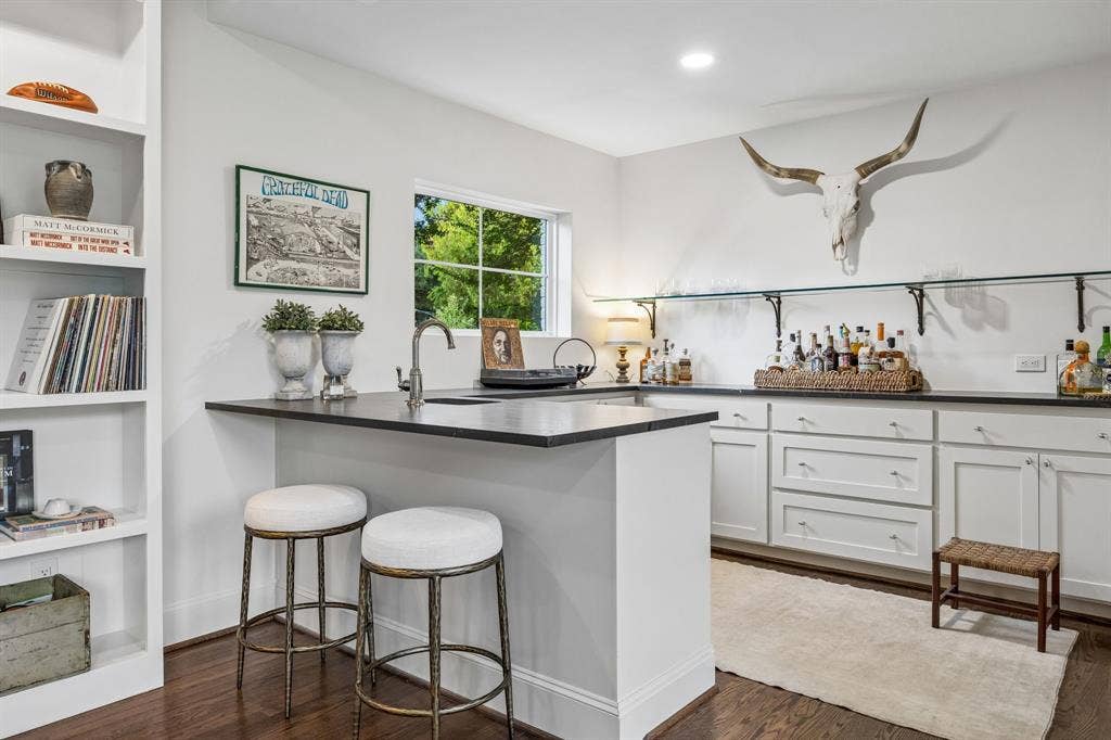 6839 Gaston Avenue, Dallas, TX 75214 6839 Gaston Avenue, Dallas, TX 75214