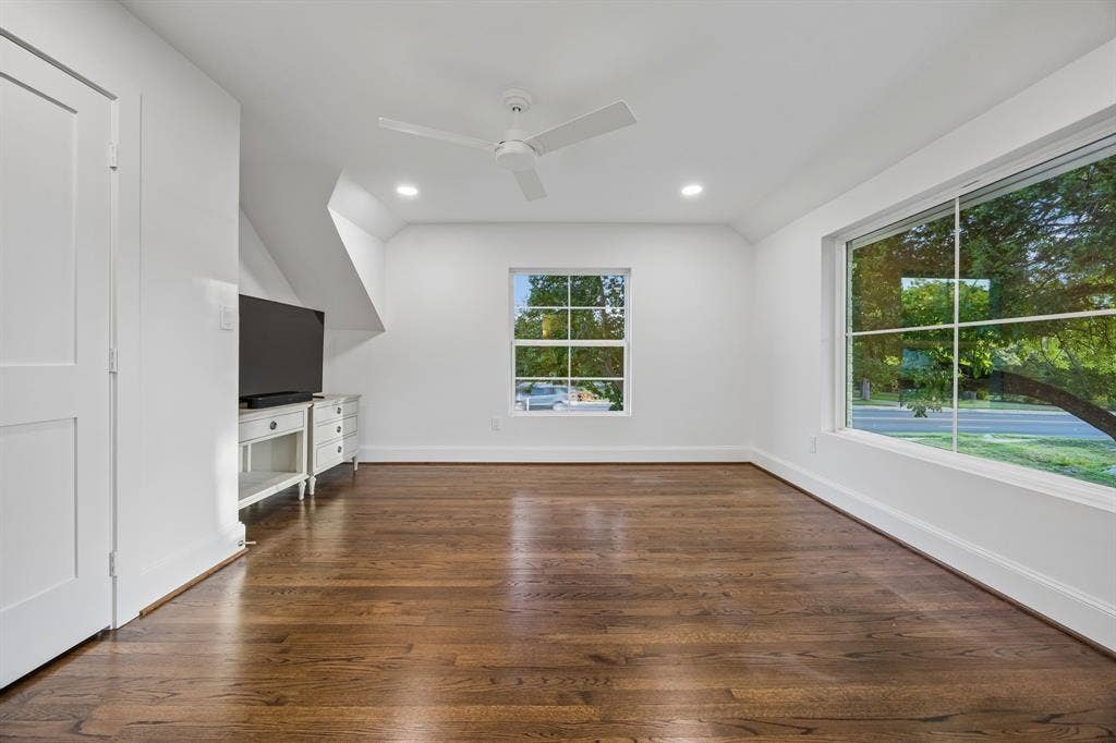 6839 Gaston Avenue, Dallas, TX 75214 6839 Gaston Avenue, Dallas, TX 75214