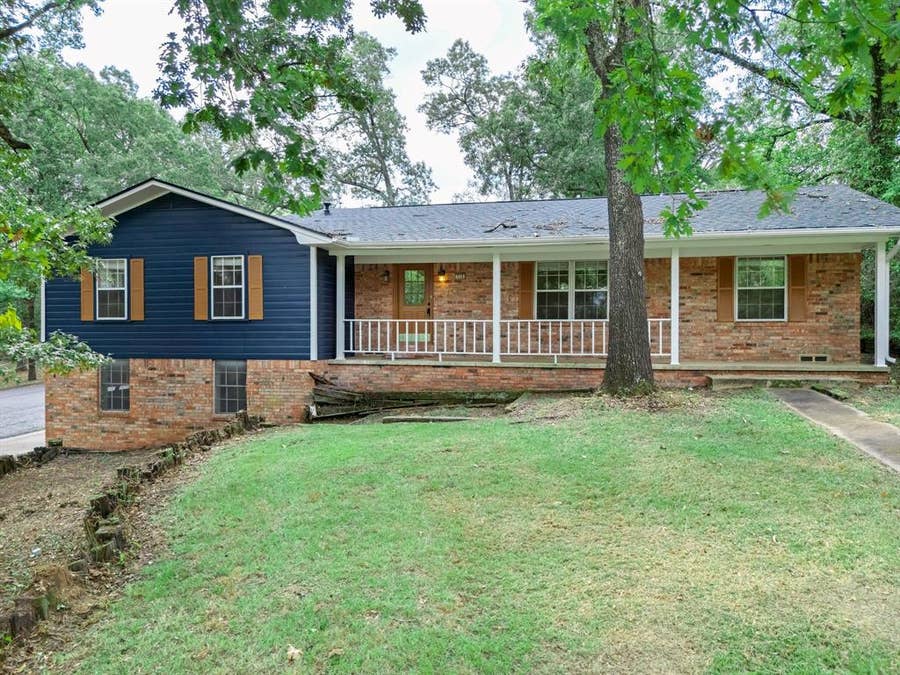 Property photo for 516 Azalea Lane, Mount Pleasant, TX