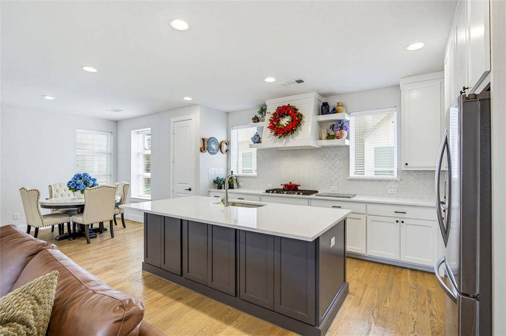 1112 Lavender Ridge, Dallas, TX 75204