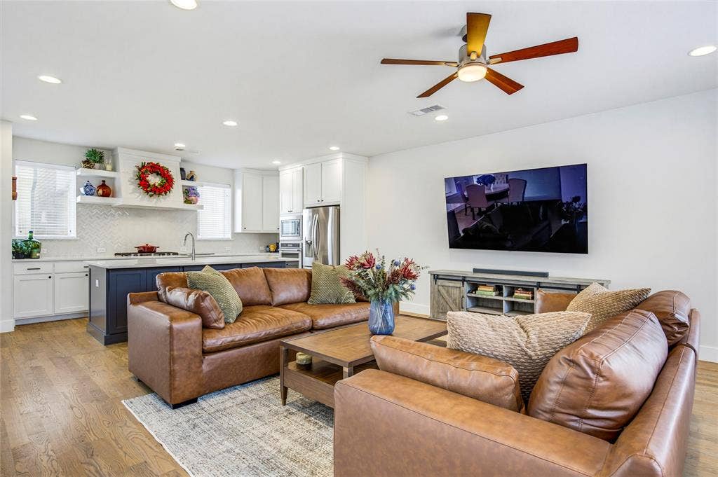 1112 Lavender Ridge, Dallas, TX 75204