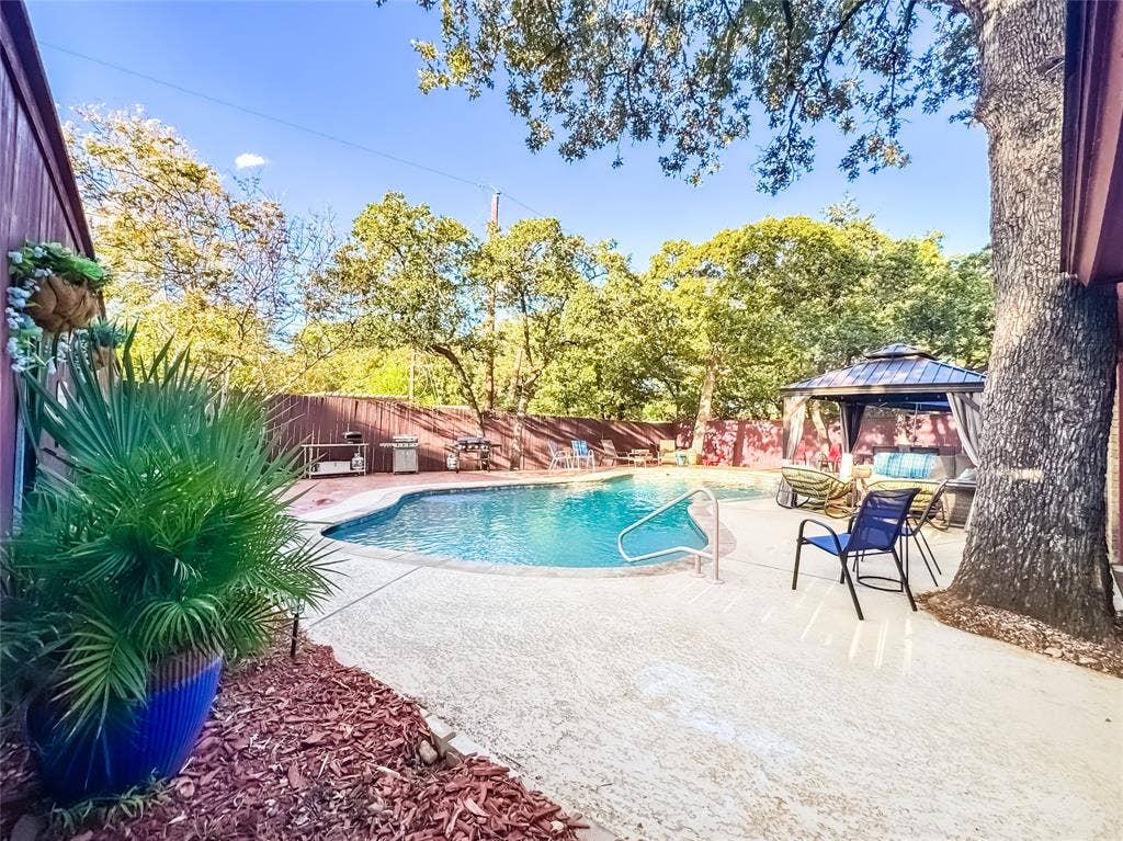 4805 Bonneville Drive, Arlington, TX 76016 4805 Bonneville Drive, Arlington, TX 76016