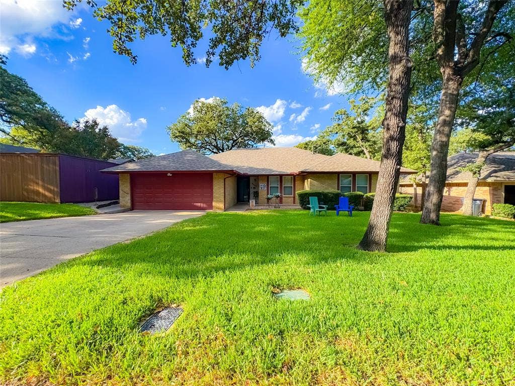 4805 Bonneville Drive, Arlington, TX 76016 4805 Bonneville Drive, Arlington, TX 76016
