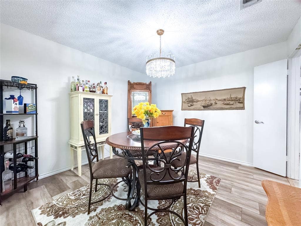 4805 Bonneville Drive, Arlington, TX 76016 4805 Bonneville Drive, Arlington, TX 76016