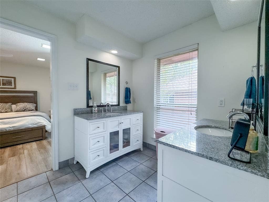 4805 Bonneville Drive, Arlington, TX 76016 4805 Bonneville Drive, Arlington, TX 76016