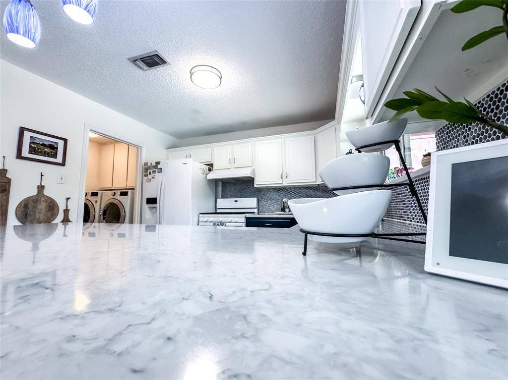 4805 Bonneville Drive, Arlington, TX 76016 4805 Bonneville Drive, Arlington, TX 76016