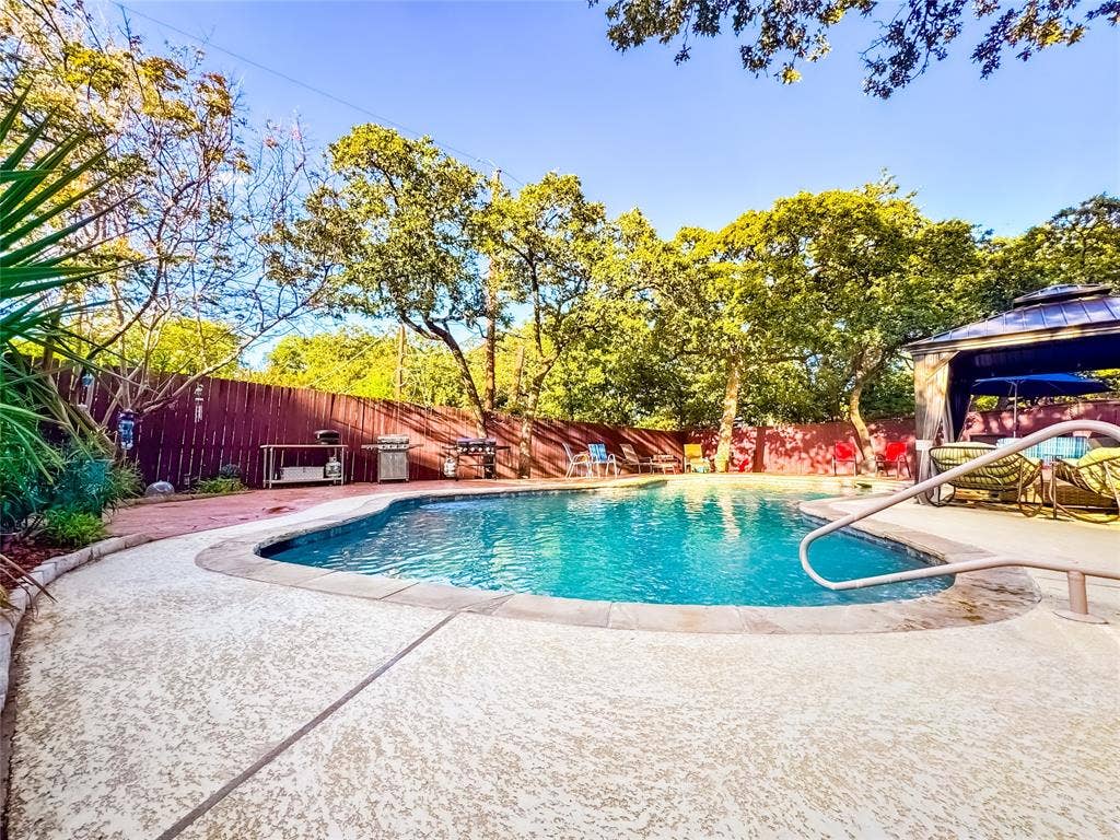 4805 Bonneville Drive, Arlington, TX 76016 4805 Bonneville Drive, Arlington, TX 76016