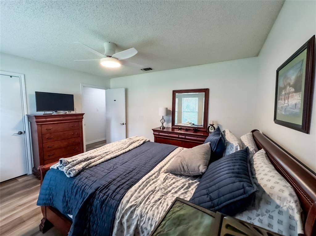 4805 Bonneville Drive, Arlington, TX 76016 4805 Bonneville Drive, Arlington, TX 76016