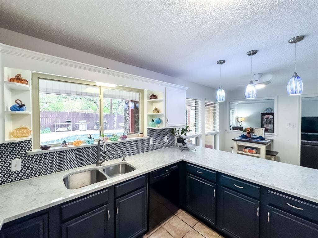 4805 Bonneville Drive, Arlington, TX 76016 4805 Bonneville Drive, Arlington, TX 76016