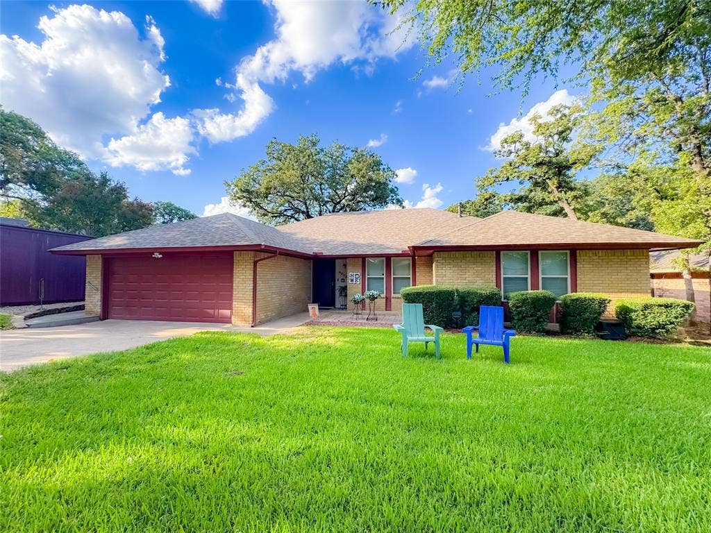 4805 Bonneville Drive, Arlington, TX 76016 4805 Bonneville Drive, Arlington, TX 76016