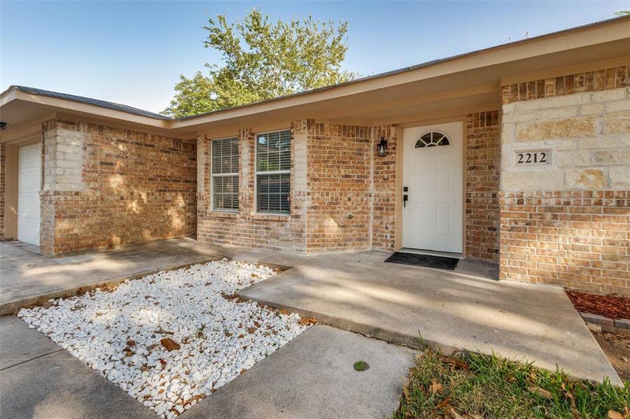 Property photo for 2212 Piedmont Street, Irving, TX
