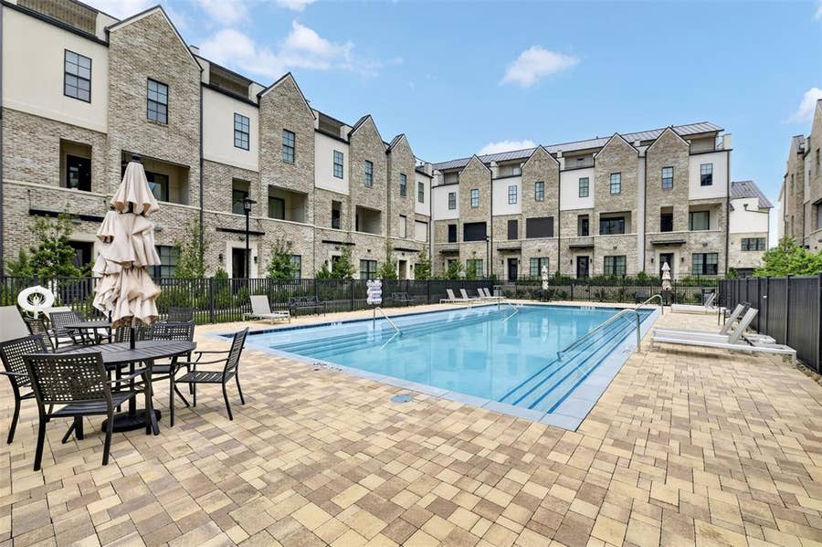 Property photo for 610 Dalton Lane, Irving, TX
