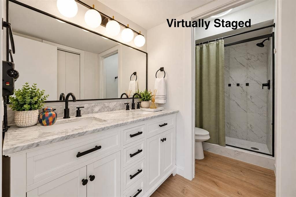 6060 Birchbrook Drive, #262, Dallas, TX 75206 Primary Bathroom