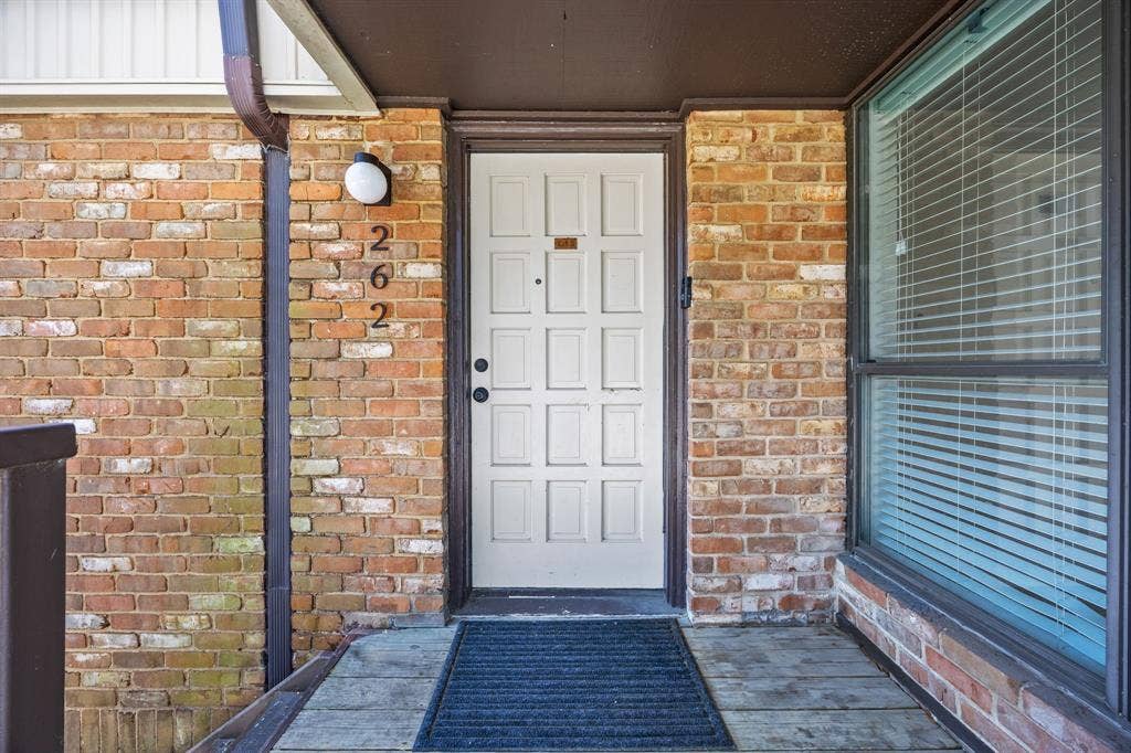 6060 Birchbrook Drive, #262, Dallas, TX 75206 Front Entry Door