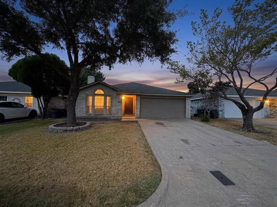 Property photo for 8109 E Summer Trail Drive, Fort Worth, TX