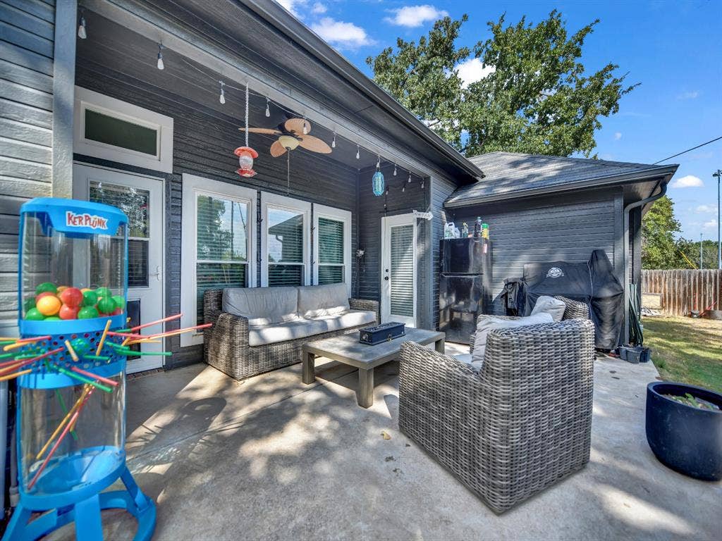 780 Stribling Circle, Azle, TX 76020 780 Stribling Circle, Azle, TX 76020