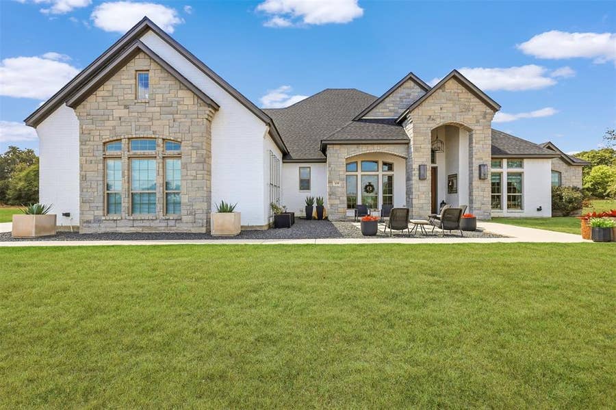 Property photo for 133 Heritage Springs Drive, Weatherford, TX