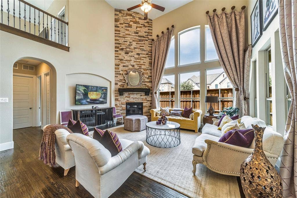 13018 Seattle Slew Street, Frisco, TX 75035 Soaring ceiling with a ceiling fan