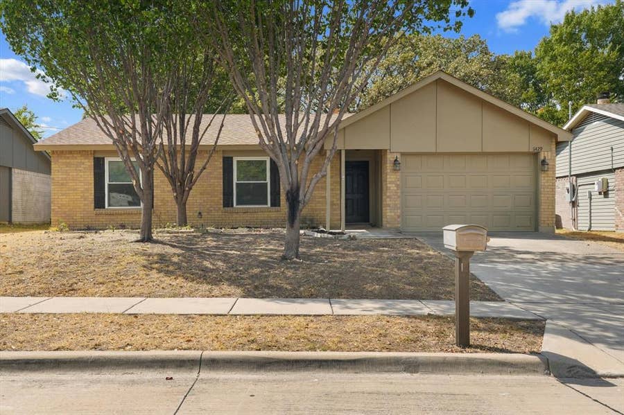 Property photo for 6429 Yarmouth Avenue, North Richland Hills, TX