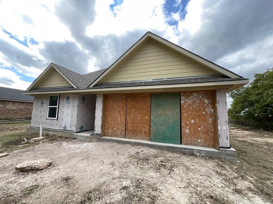 Property photo for 925 King Street, Weatherford, TX
