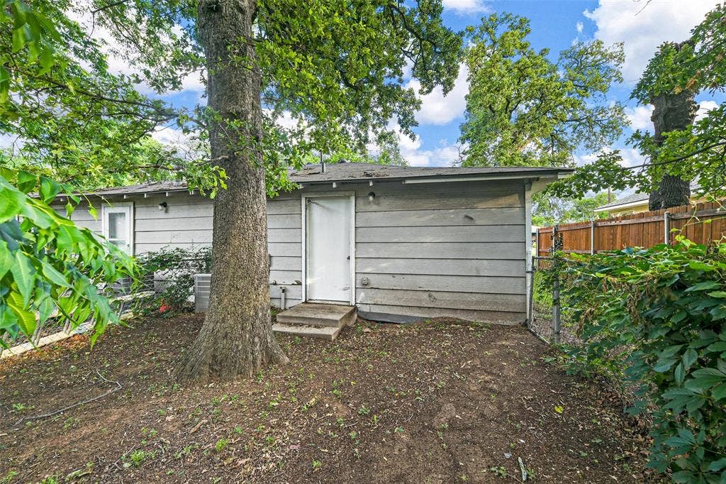 521 Ruth Street, #A, Denton, TX 76205 521 Ruth Street, #A, Denton, TX 76205