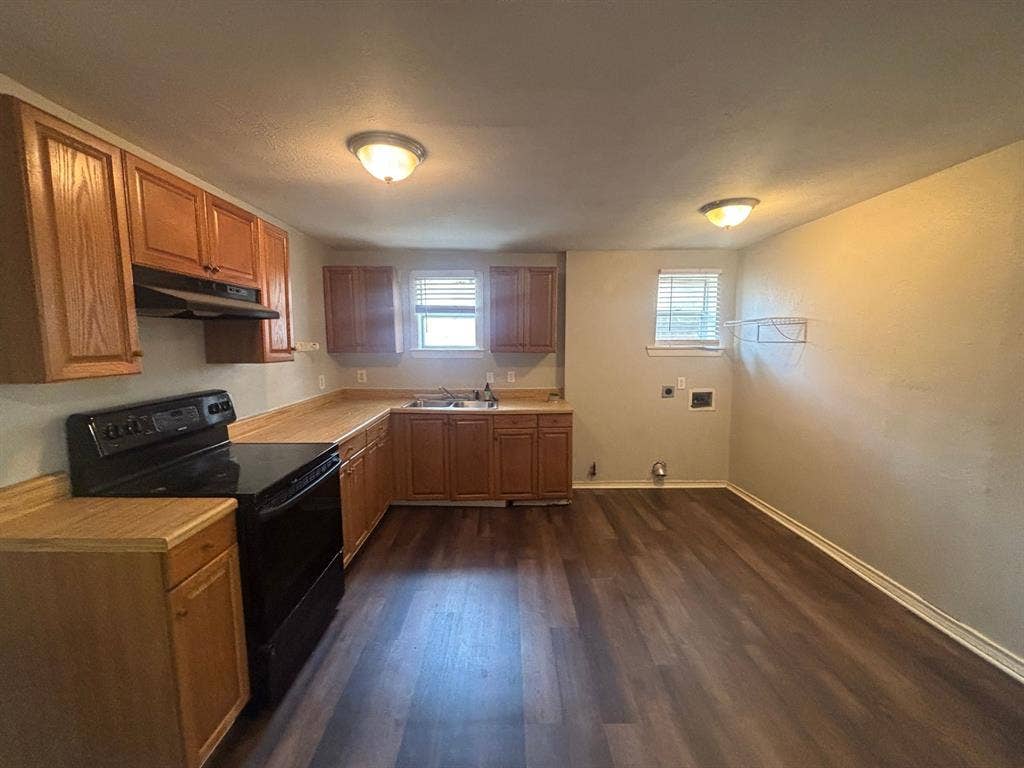 521 Ruth Street, #A, Denton, TX 76205 521 Ruth Street, #A, Denton, TX 76205
