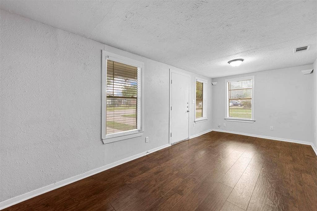 521 Ruth Street, #A, Denton, TX 76205 521 Ruth Street, #A, Denton, TX 76205