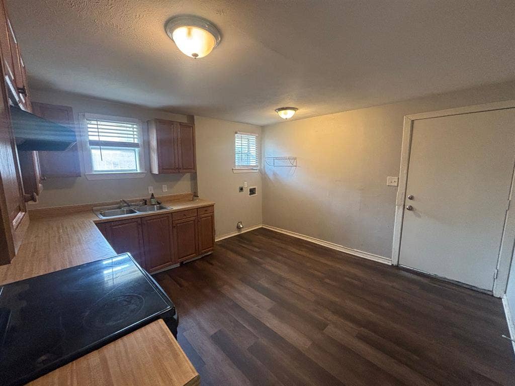 521 Ruth Street, #A, Denton, TX 76205 521 Ruth Street, #A, Denton, TX 76205