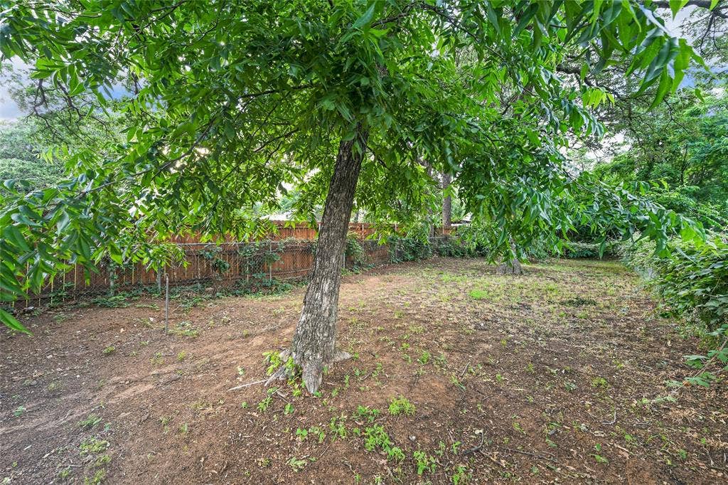 521 Ruth Street, #A, Denton, TX 76205 521 Ruth Street, #A, Denton, TX 76205