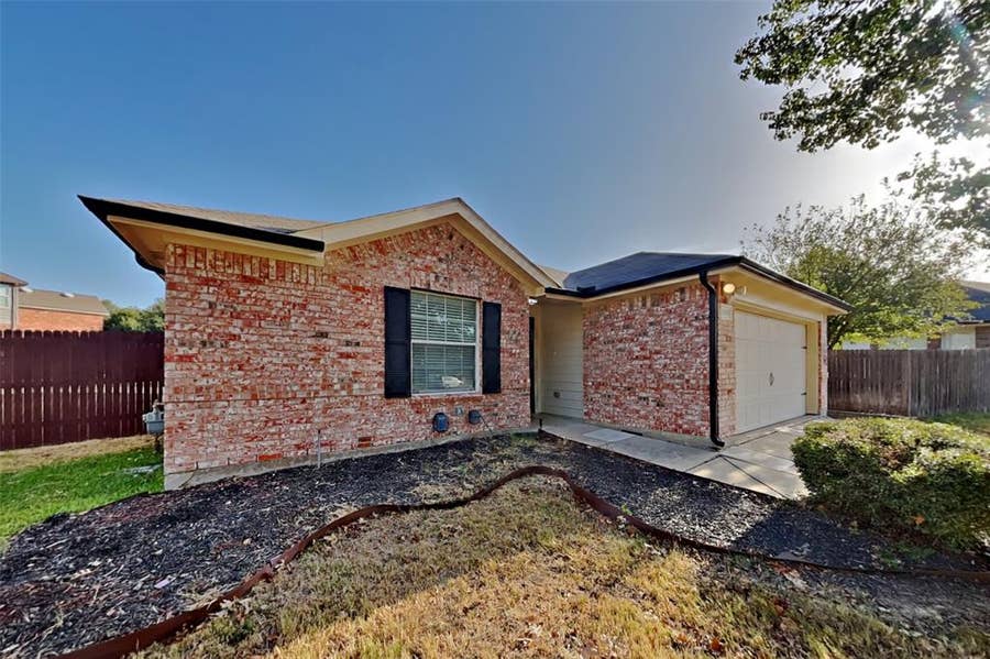 Property photo for 5105 Persimmon Court, Fort Worth, TX