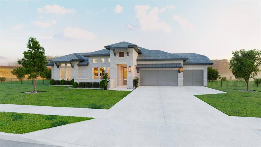 Property photo for 707 Sunlight Court, Heath, TX