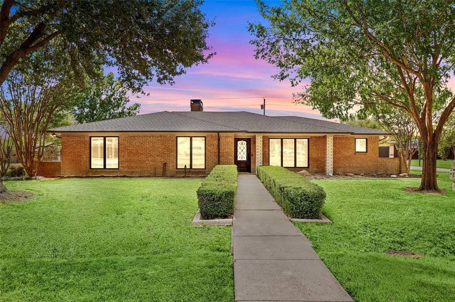 Property photo for 1804 Twin Brook Turn, Corinth, TX
