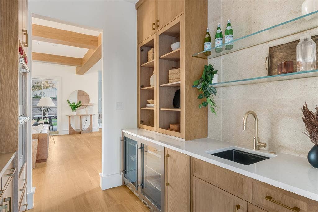6016 Del Roy Drive, Dallas, TX 75230 6016 Del Roy Drive, Dallas, TX 75230