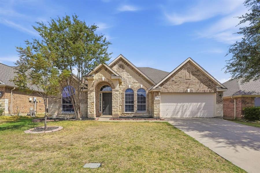 Property photo for 240 Cedar Crest Drive, Justin, TX