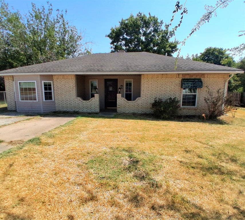 Property photo for 2 SW Milford, Kingston, OK
