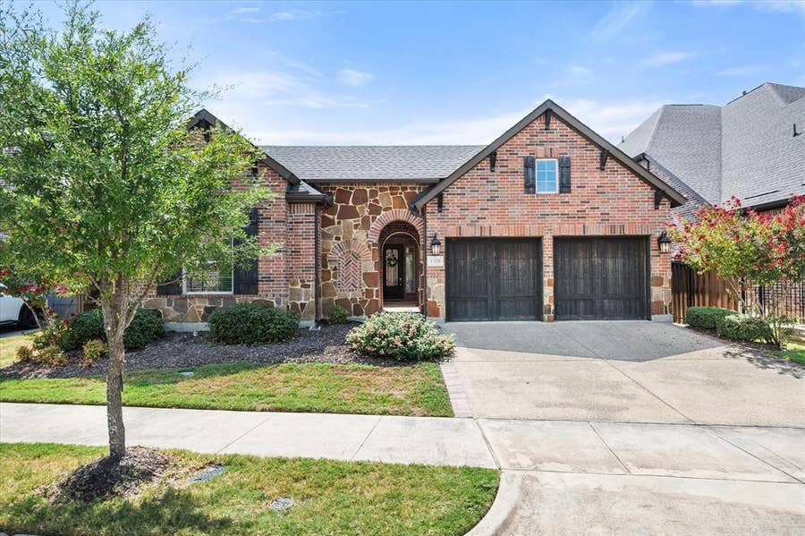 Property photo for 1108 Ivy Charm Way, Arlington, TX