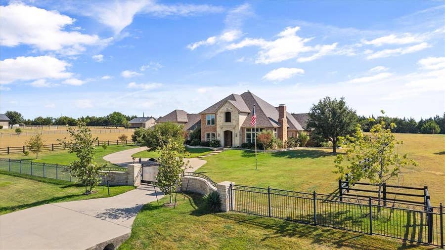 Property photo for 2705 Rolling Meadows Drive, Rockwall, TX
