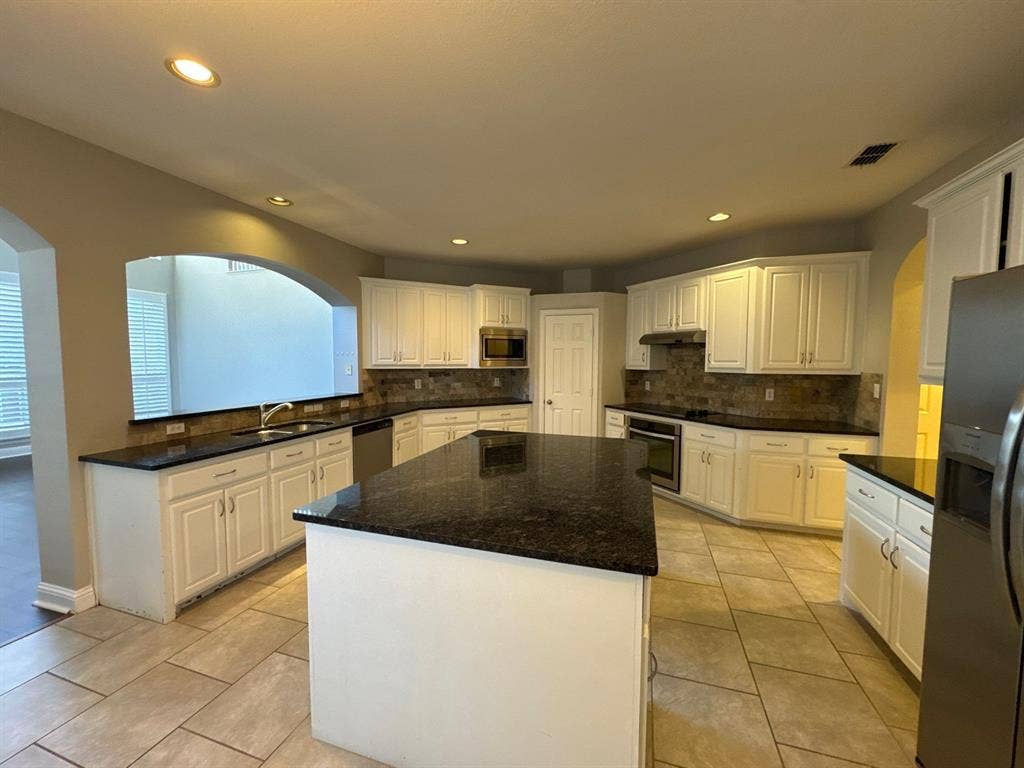 2022 Country Brook Lane, Allen, TX 75002 2022 Country Brook Lane, Allen, TX 75002