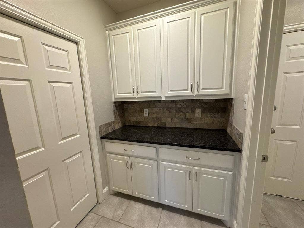 2022 Country Brook Lane, Allen, TX 75002 2022 Country Brook Lane, Allen, TX 75002
